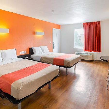 Motel 6-Grand Prairie, Tx - Near Six Flags Drive Buitenkant foto