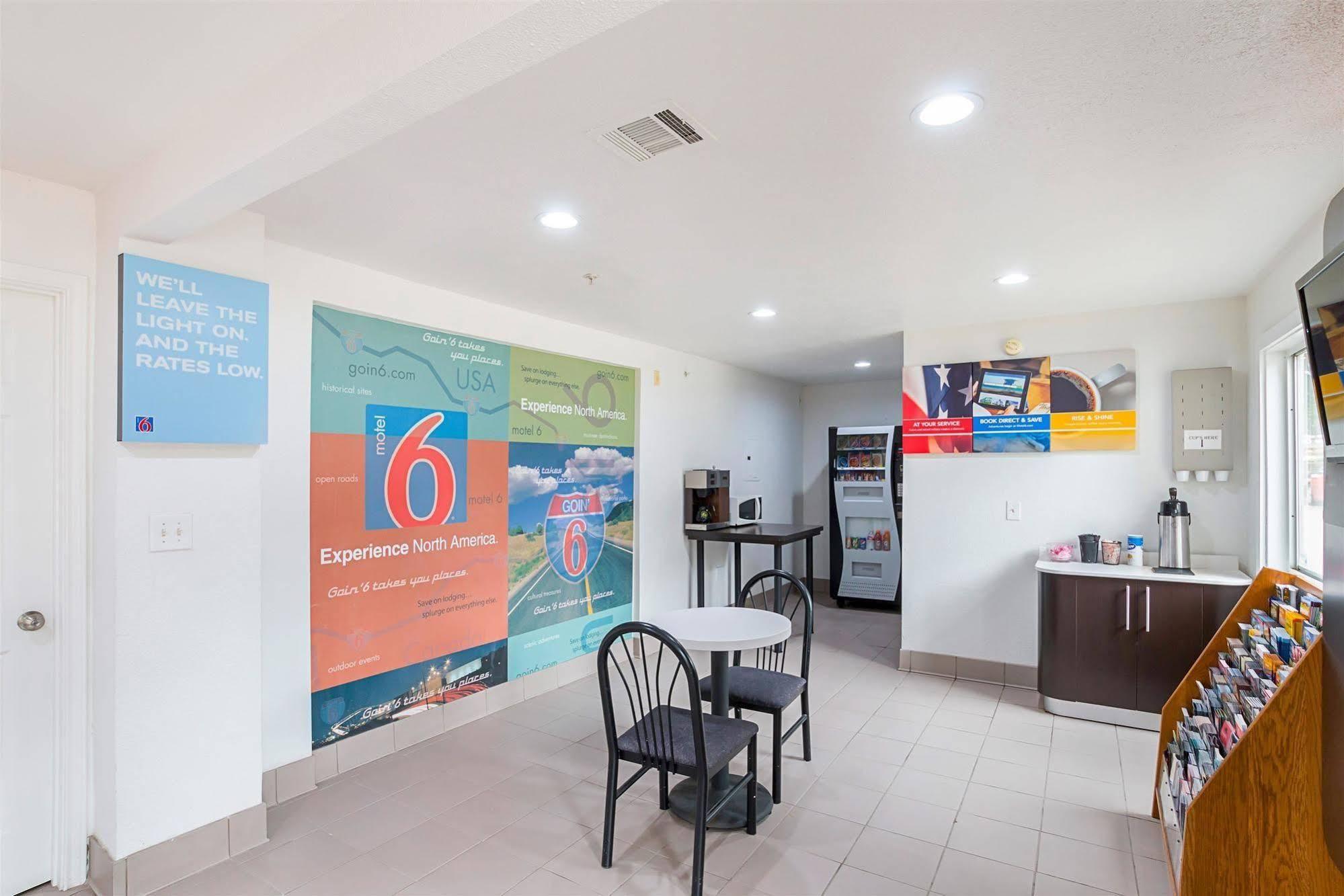 Motel 6-Grand Prairie, Tx - Near Six Flags Drive Buitenkant foto